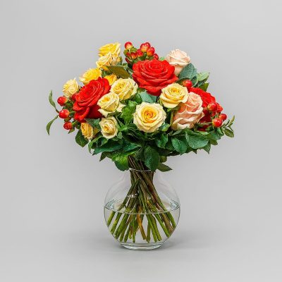 Red and Peach Rose Bouquet in Glass Vase – Same-Day Delivery London