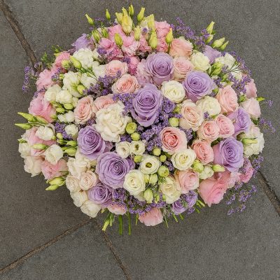 Large compact bouquet with roses, spray roses, Dutch lisianthus – luxury hand-tied floral gift