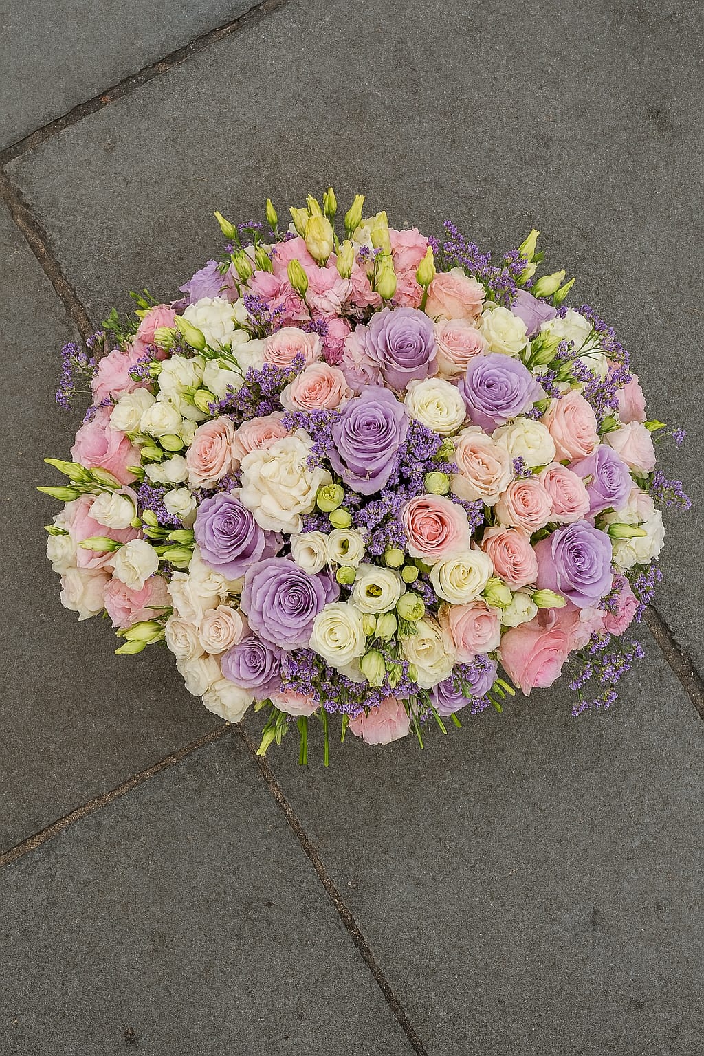 Large compact bouquet with roses, spray roses, Dutch lisianthus – luxury hand-tied floral gift