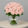 36 Soft Pink Roses Bouquet London in glass vase – Bernard Rochet